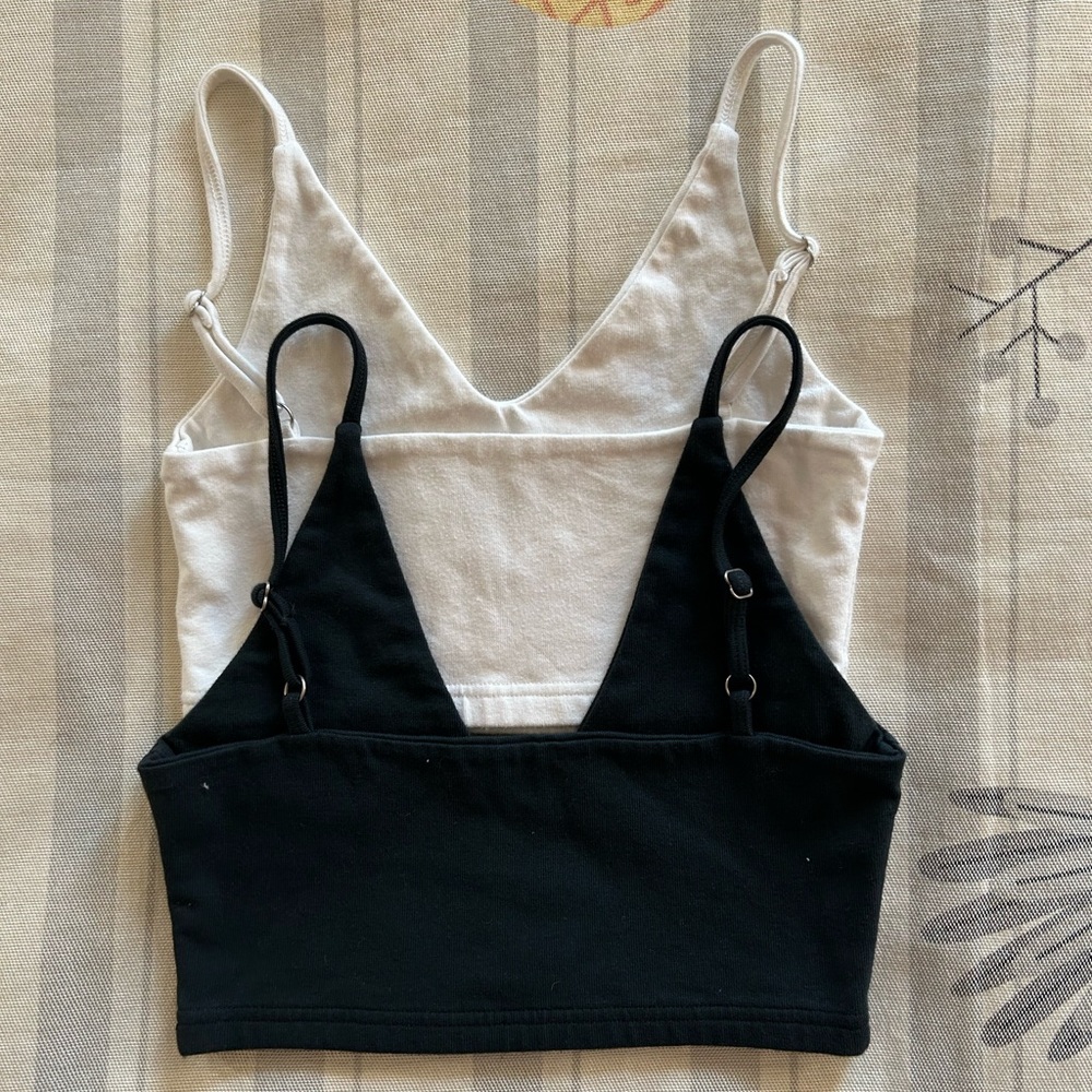 Brandy Melville Crop Top Bundle - Picture 2 of 3